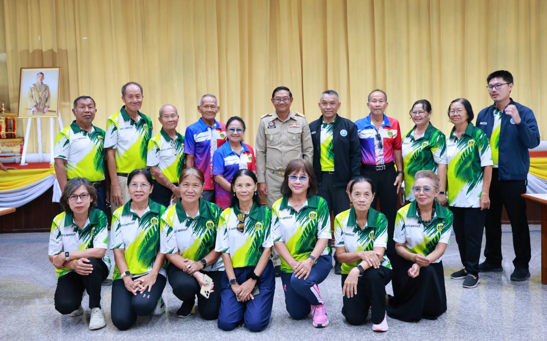 ผู้ว่าราชการจังหวัดเพชรบุรี ส่งมอบมอบกำลังใจทัพนักกีฬาผู้สูงอายุจังหวัดเพชรบุรี เตรียมสู้ศึกการแข่งขันกีฬาและนันทนาการผู้สูงอายุแห่งประเทศไทย ครั้งที่ 18 "